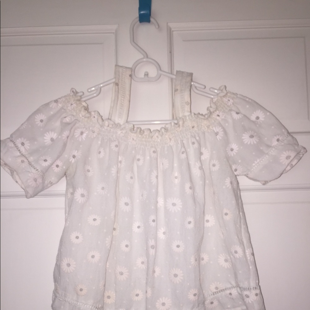 Off the shoulder flower top!